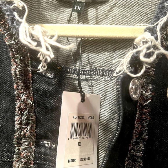 Denim jacket 7For All Mankind size 1X with short fringe - Picture 3 of 4
